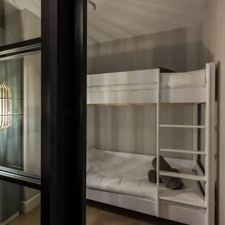 Haya Sieview - 'the Beach' * Hága