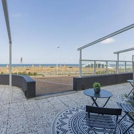 Haya Sieview - 'the Beach' Hága