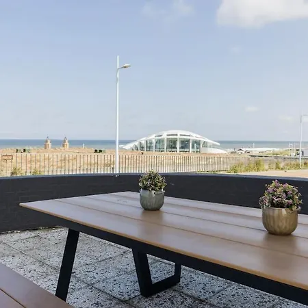 Haya Sieview - 'the Beach' Hága