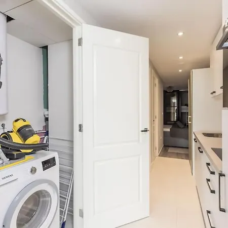 Haya Sieview - 'the Beach' * Haag